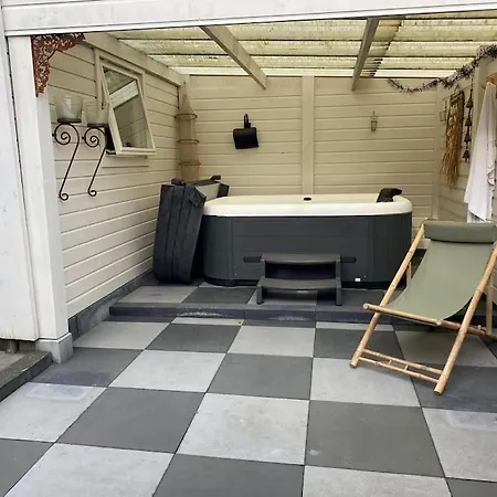Romantisch Boshuisje Met Jacuzzi Chalet Putten