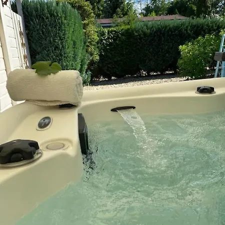 Romantisch Boshuisje Met Jacuzzi